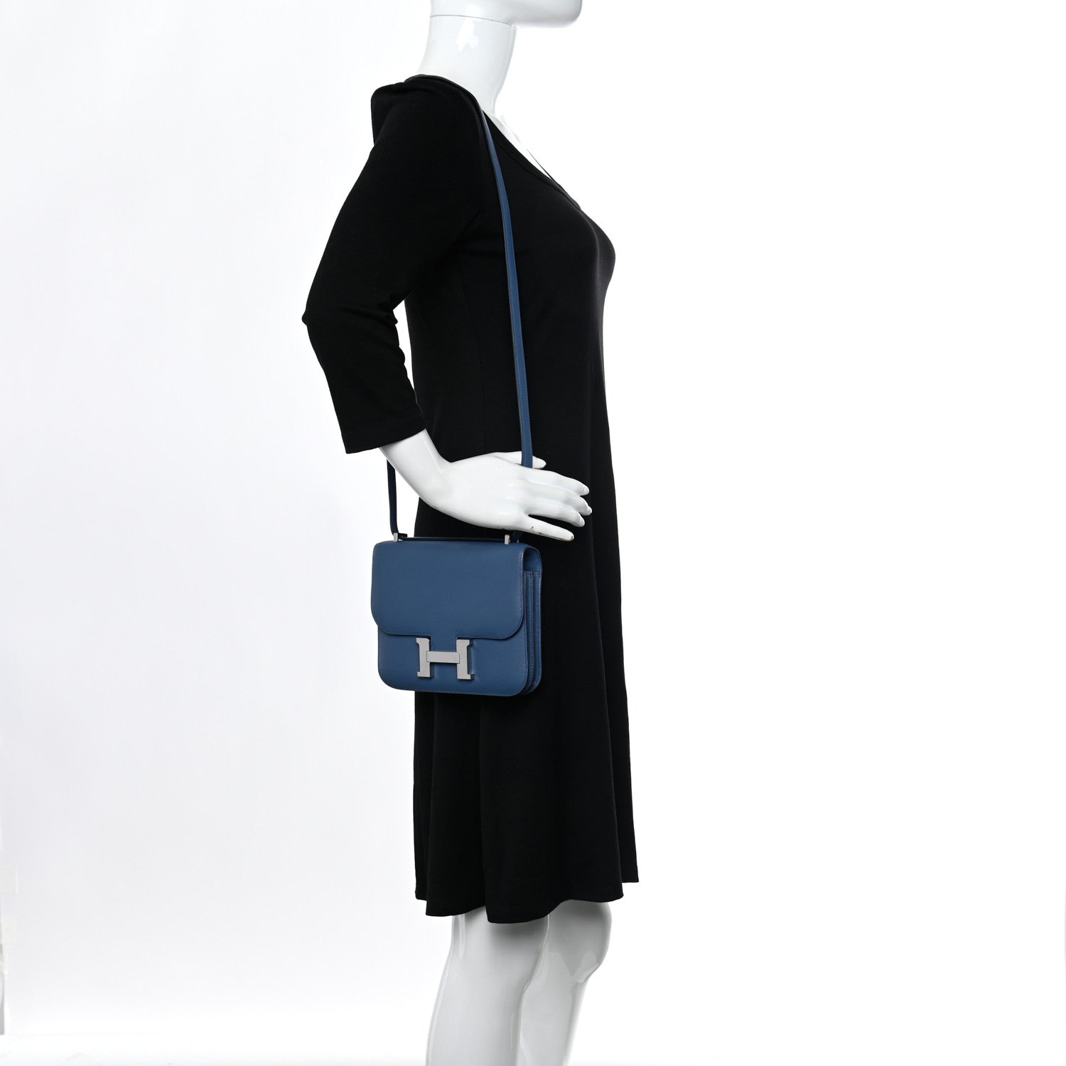 Hermes Tadelakt Constance 18 Bleu Agate 2 of 10