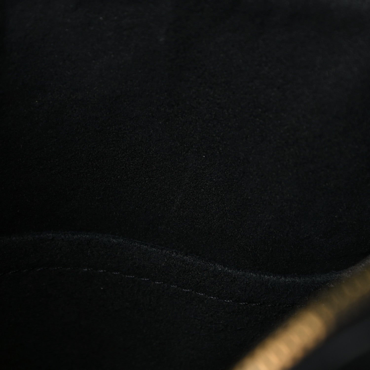 Louis Vuitton Monogram V Tote MM Black 12 of 19