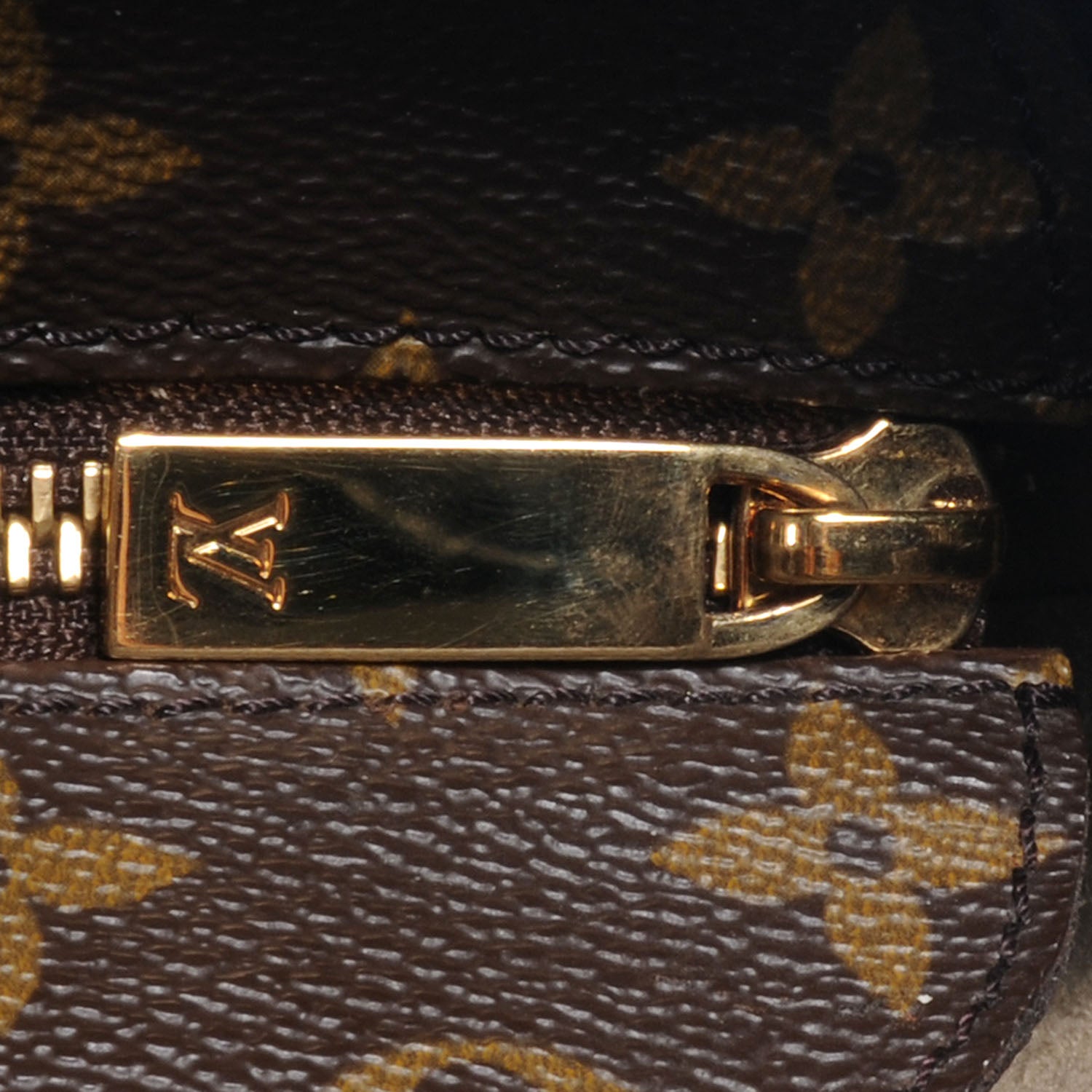 Louis Vuitton Monogram Luco 8 of 8