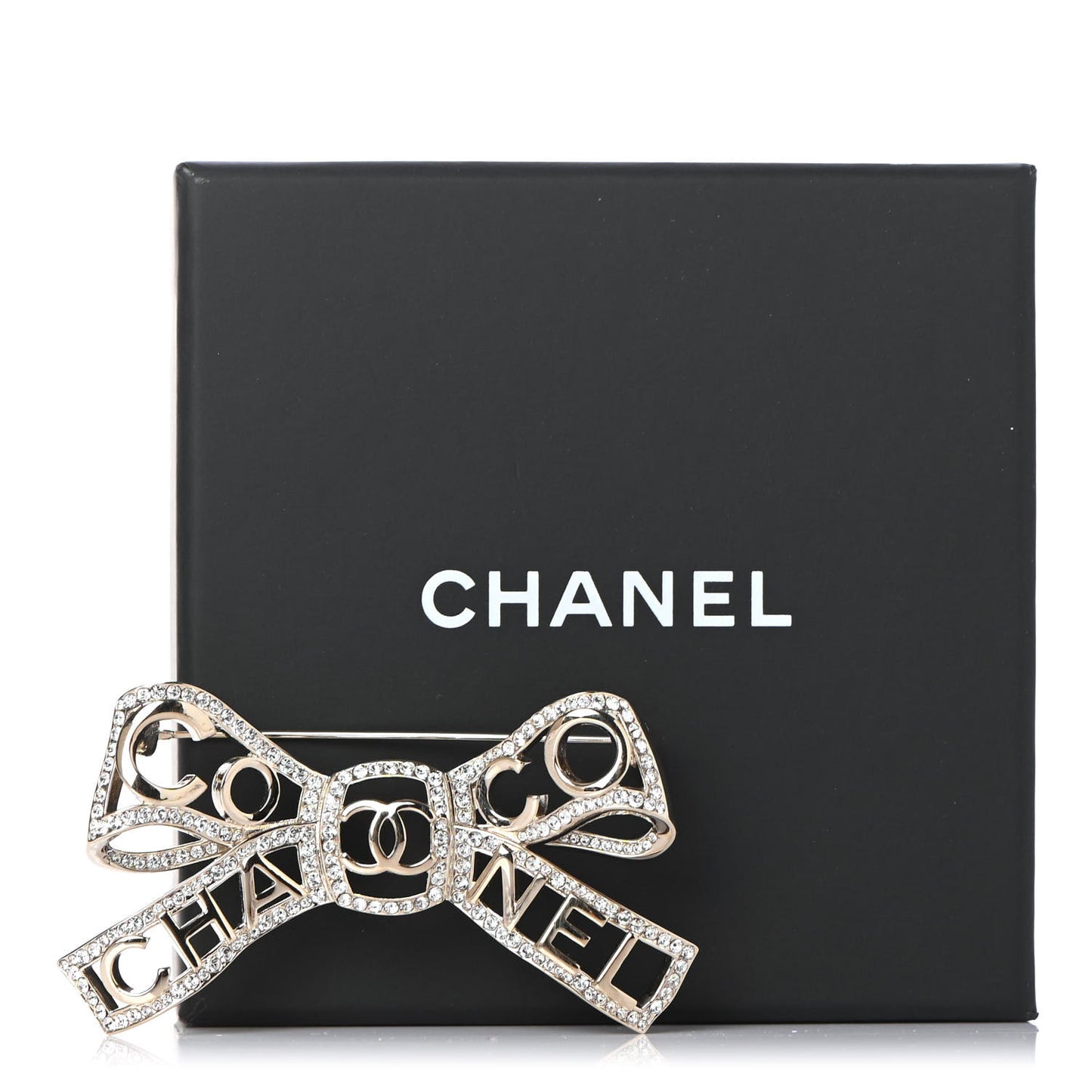 Metal Crystal Bow-tiful CC Brooch Gold