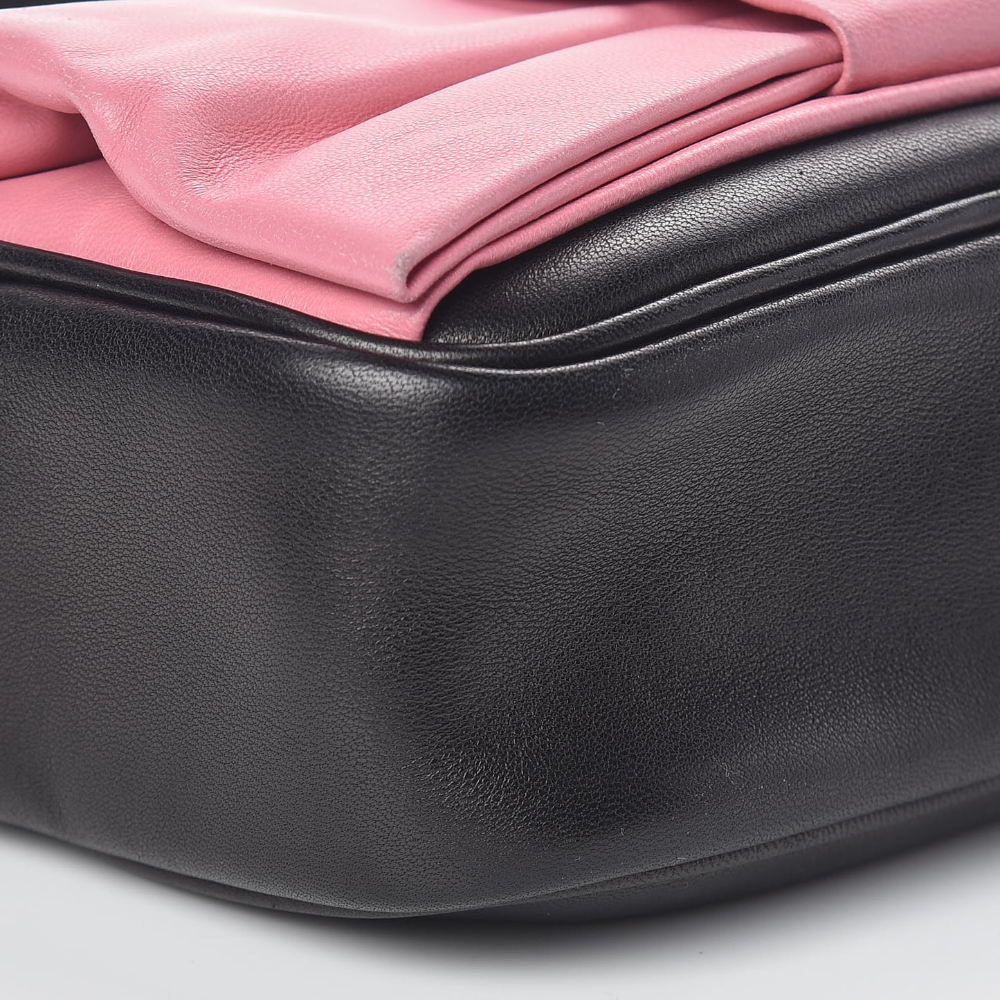 Nappa Zippers Bow Clutch Black Geranio