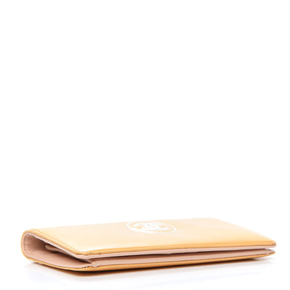 Chanel Patent CC Trousse Maquil Yen Wallet Pink 4 of 7