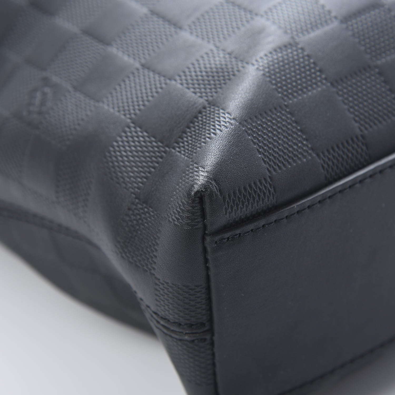 Louis Vuitton Damier Infini Daily Tote Onyx 12 of 12