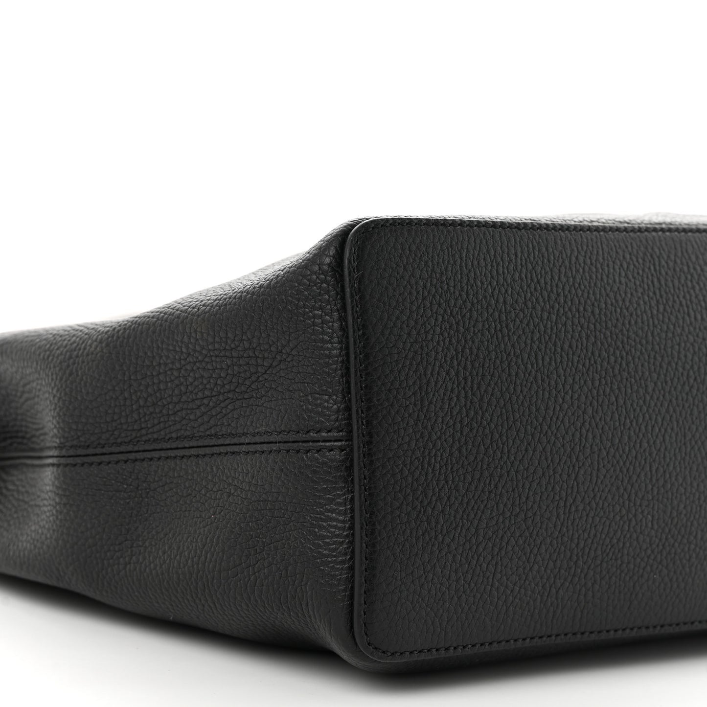 Pebbled Calfskin Large Soho Hobo Black