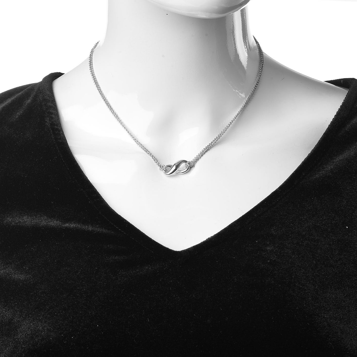 Sterling Silver Figure 8 Pendant Necklace