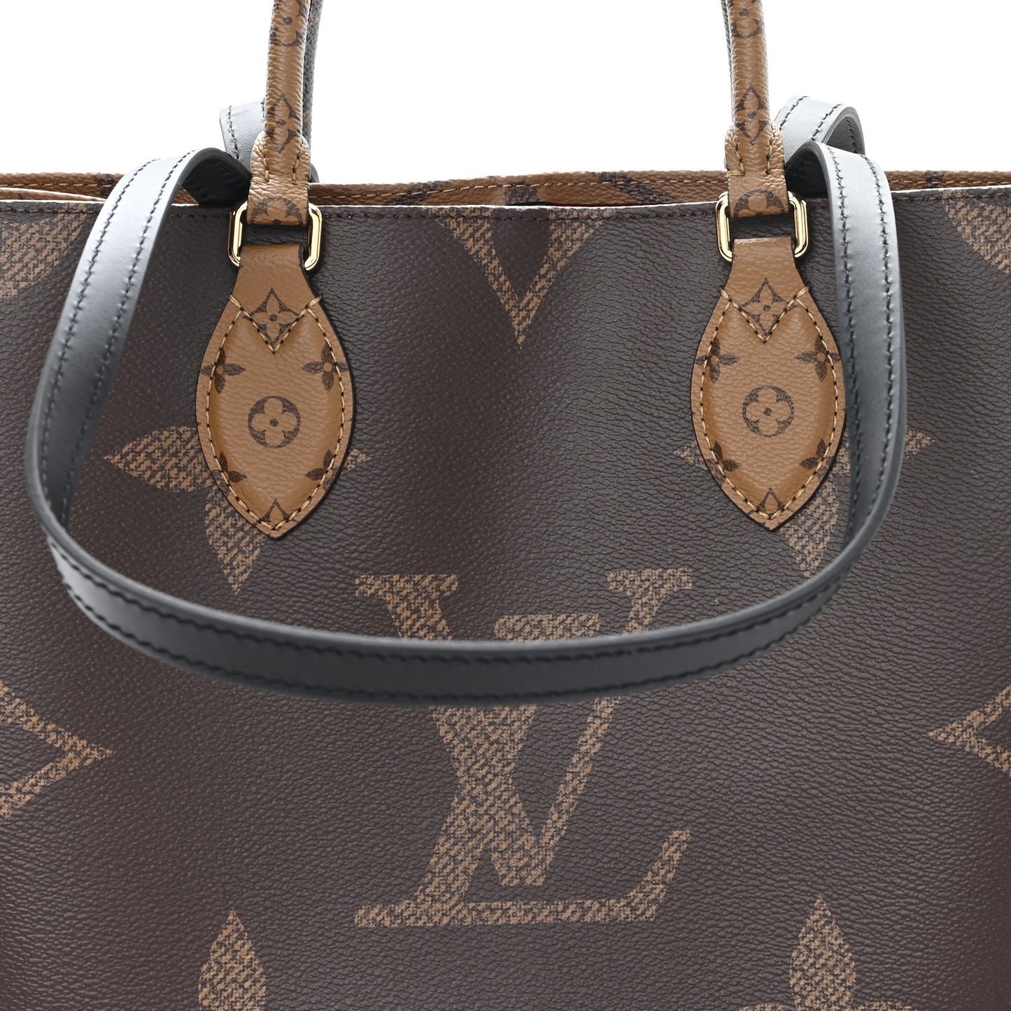 Reverse Monogram Giant Onthego MM
