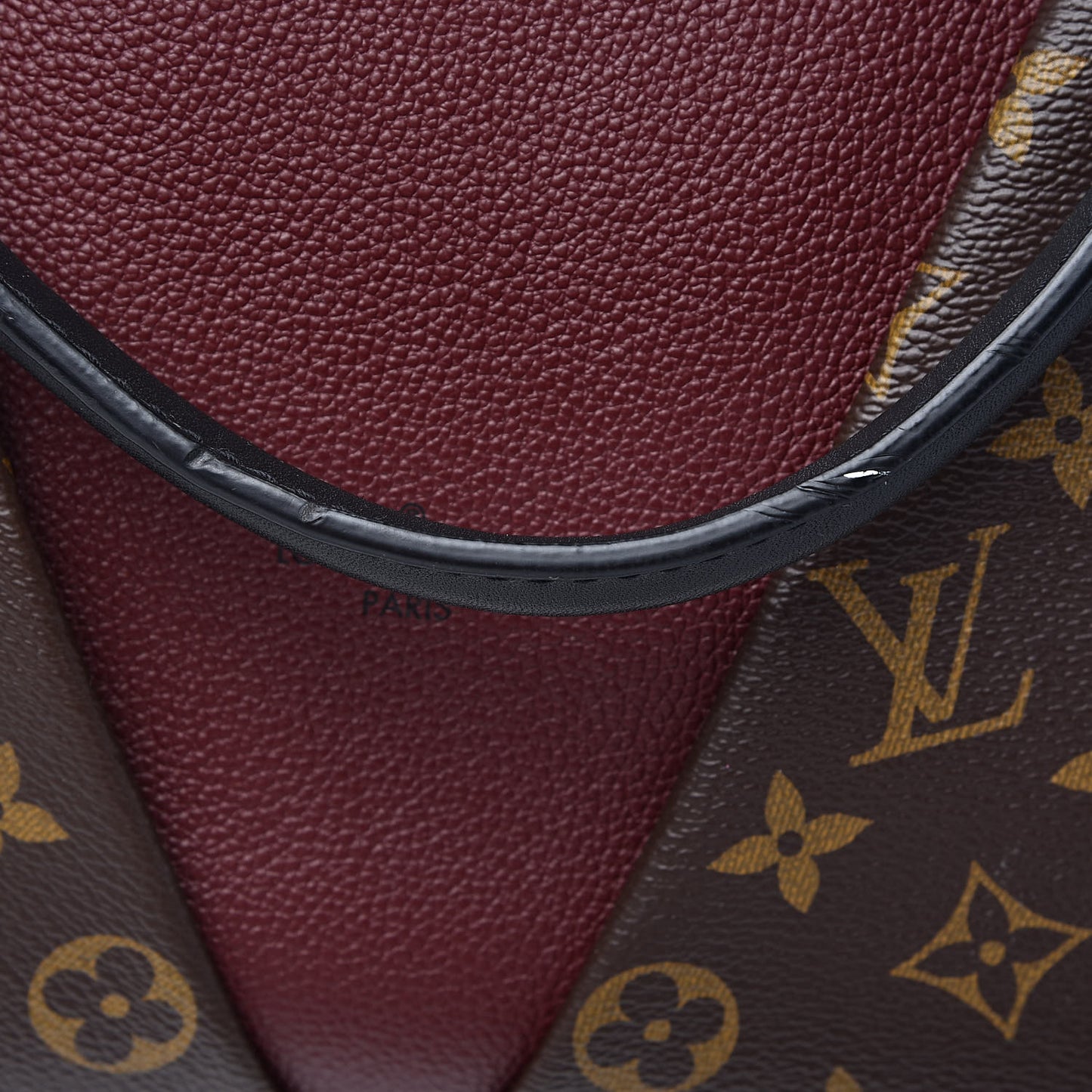 Monogram V Tote MM Bordeaux