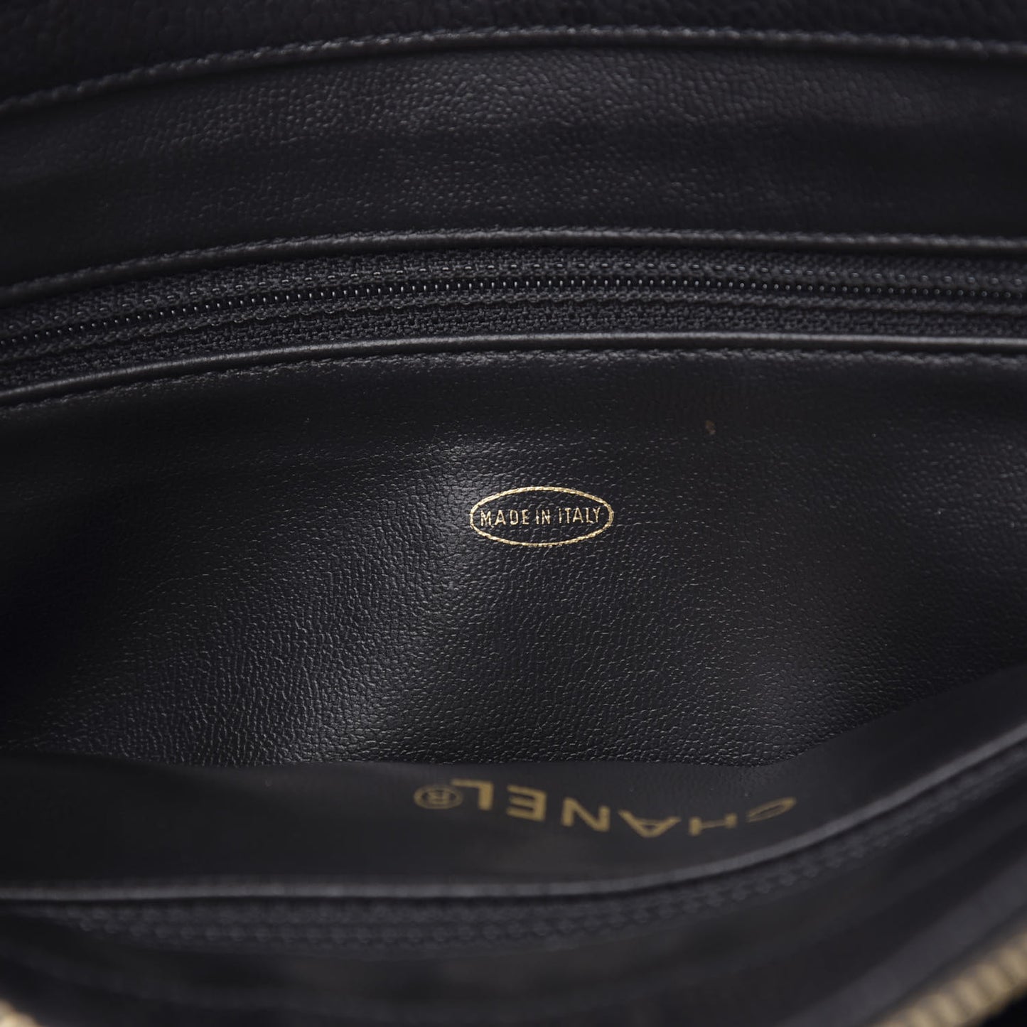 Caviar CC Shoulder Bag Black