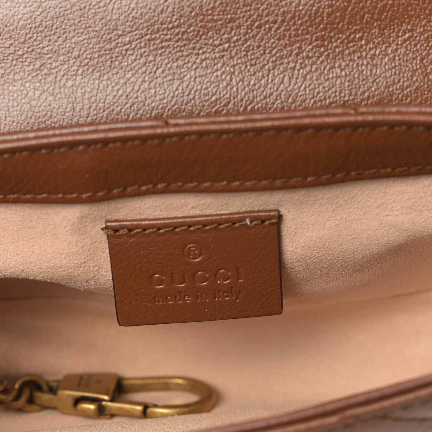 Calfskin Matelasse Diagonal Super Mini GG Marmont Shoulder Bag Cuir