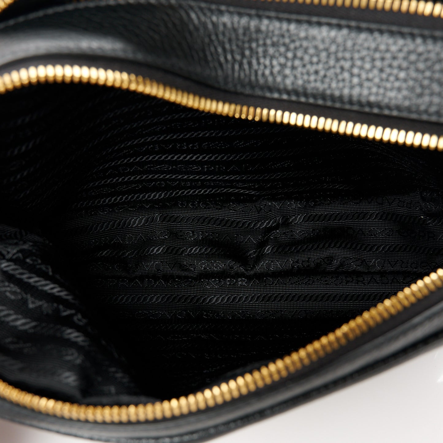 Vitello Phenix Camera Bag Black