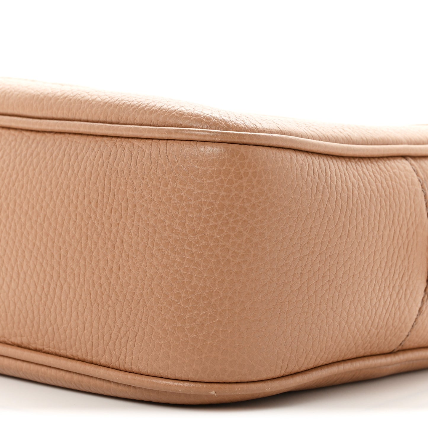 Pebbled Calfskin Small Soho Disco Bag Camelia