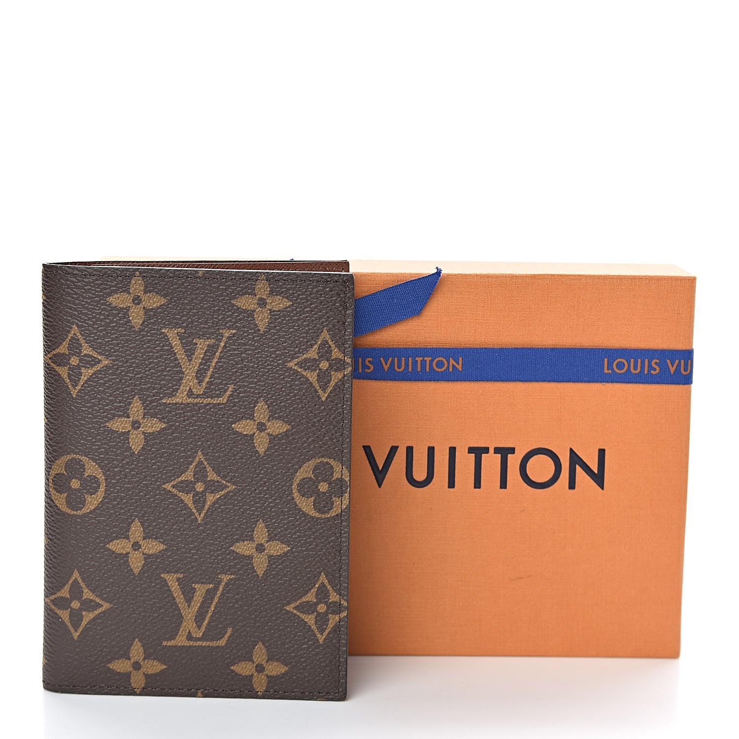 Louis Vuitton Monogram Passport Cover 8 of 8