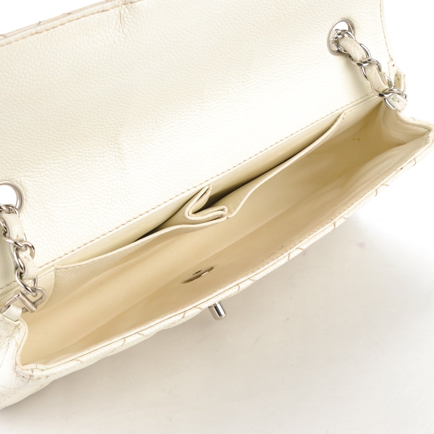 Caviar Quilted East West Flap White
