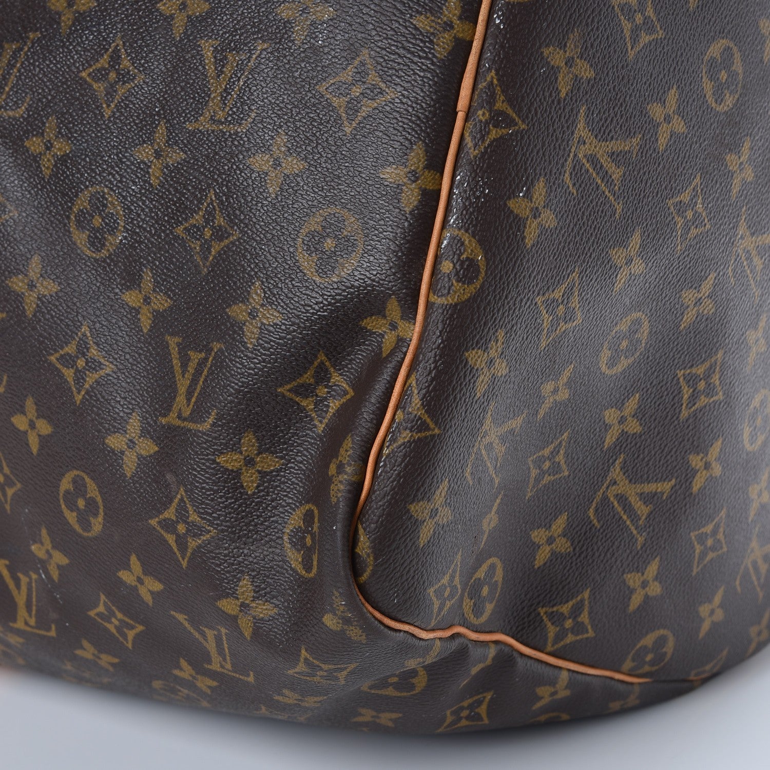 Louis Vuitton Monogram Keepall 60 22 of 24