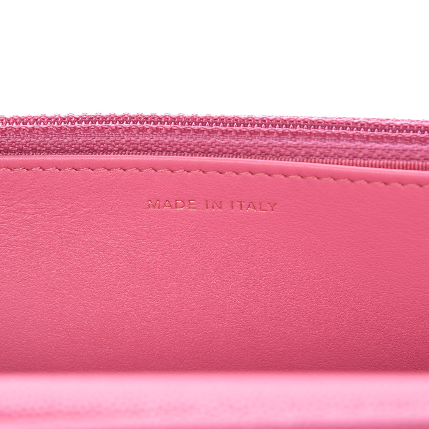 Caviar Quilted Wallet on Chain WOC Pink