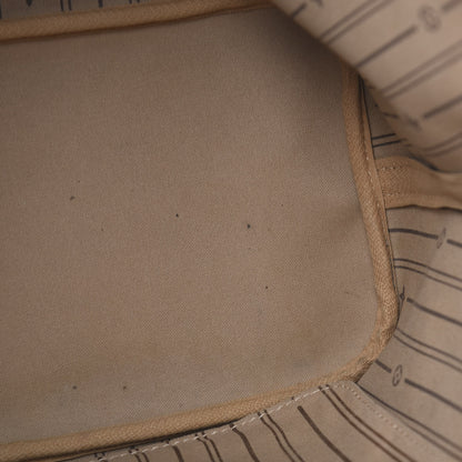 Louis Vuitton Monogram Neverfull MM 11 of 15