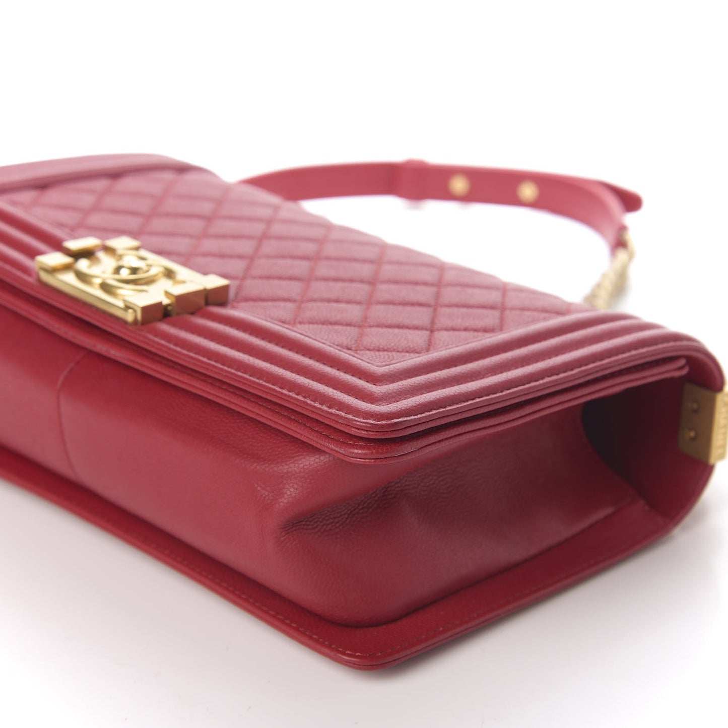 Caviar Quilted Medium Boy Flap Red