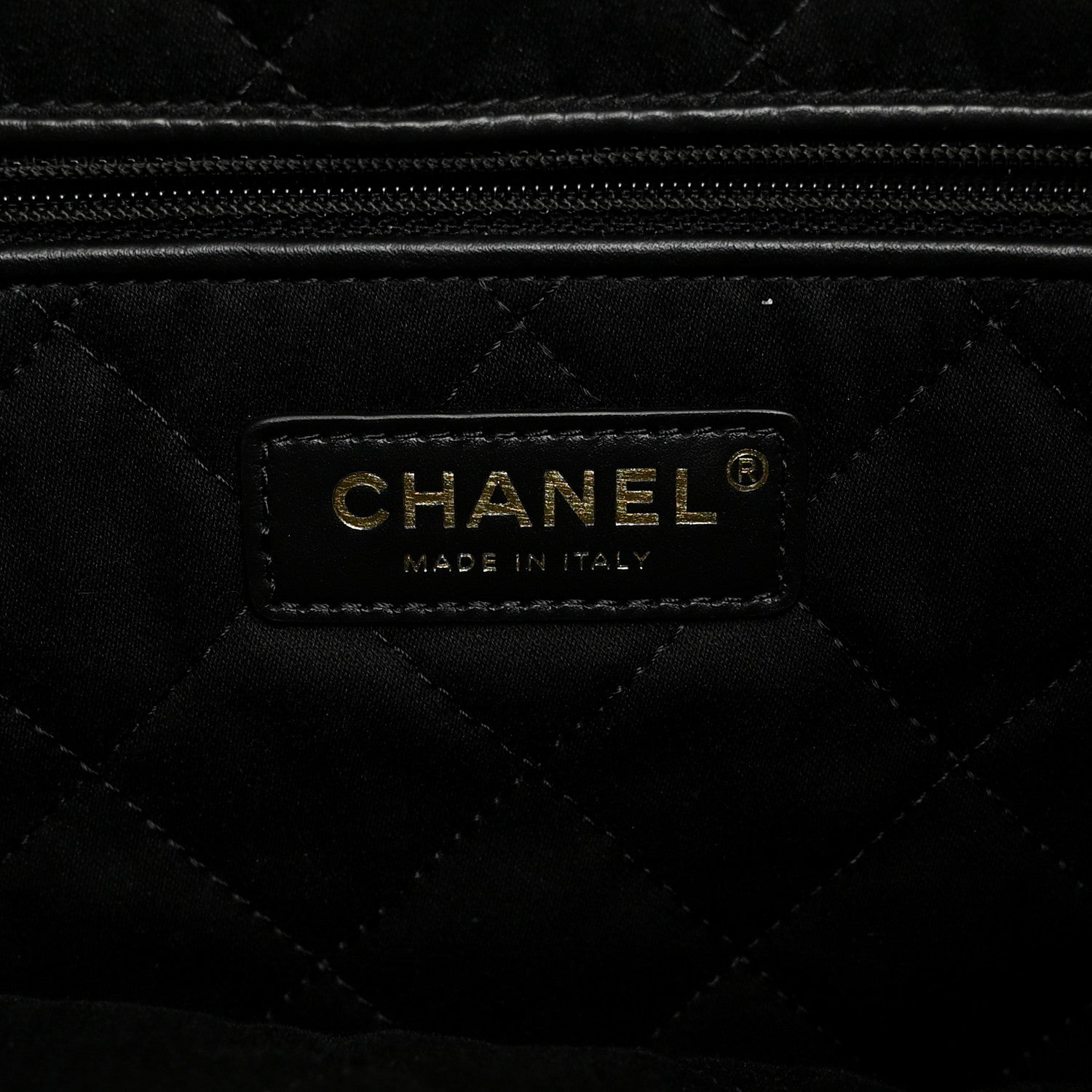 Chanel Shiny Caviar Quilted Monochrome Small Chanel 22  Black 7 of 10