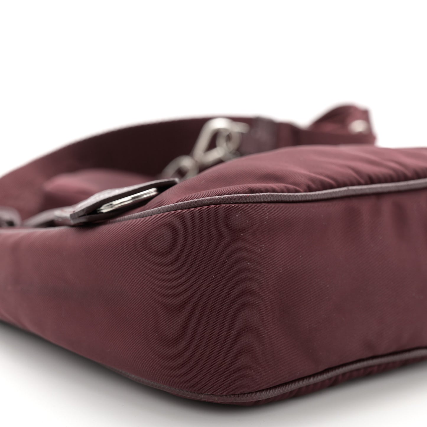Tessuto Nylon Re-Edition 2005 Shoulder Bag Granato