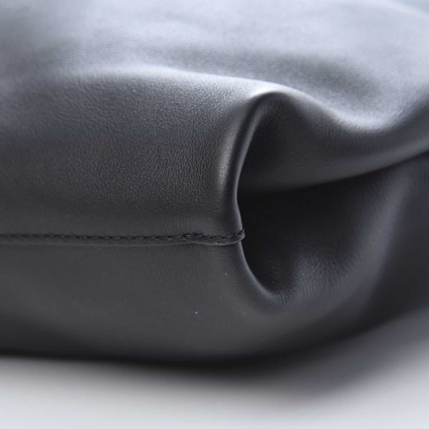 Burberry Smooth Calfskin Medium Grommet Hobo Black 11 of 12