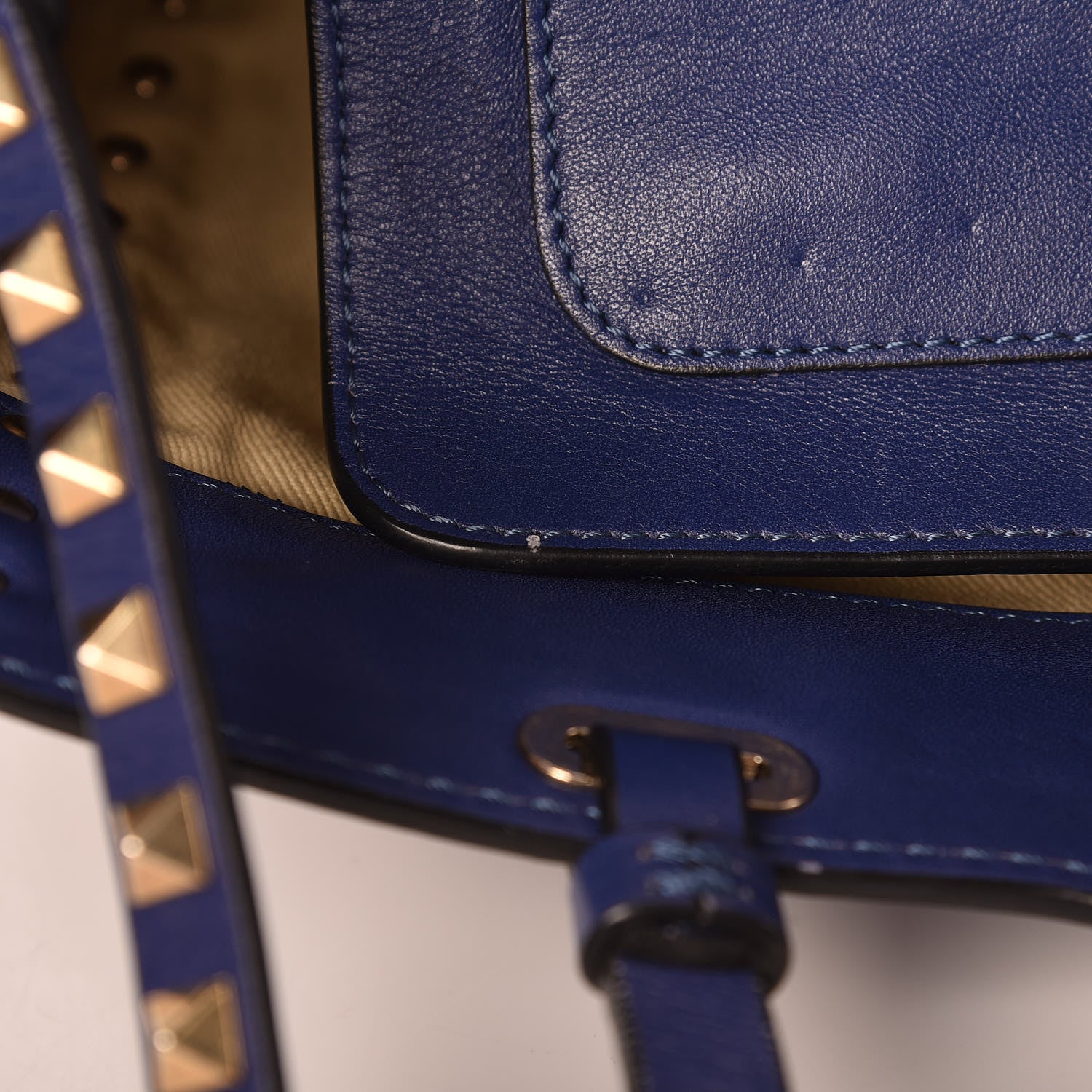 Valentino Garavani Vitello Medium Rockstud Tote Blue China 9 of 18