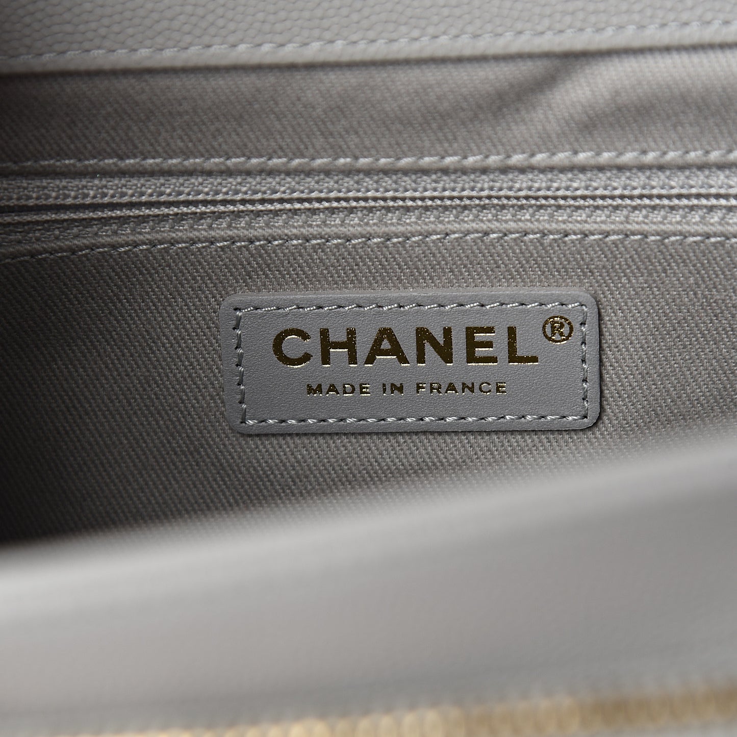 Caviar Quilted Medium Business Affinity Flap Grey