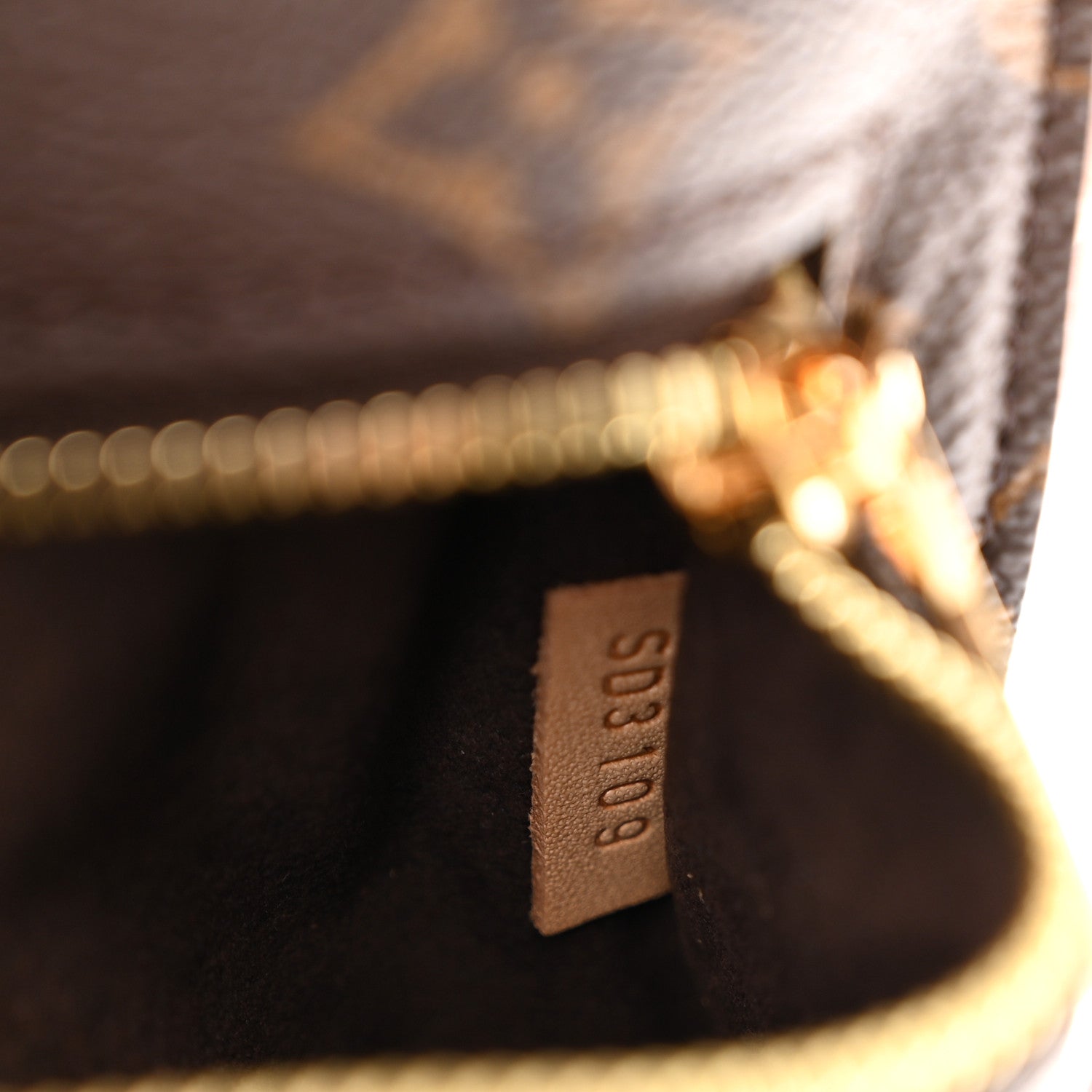 Louis Vuitton Monogram Pochette Metis 8 of 12