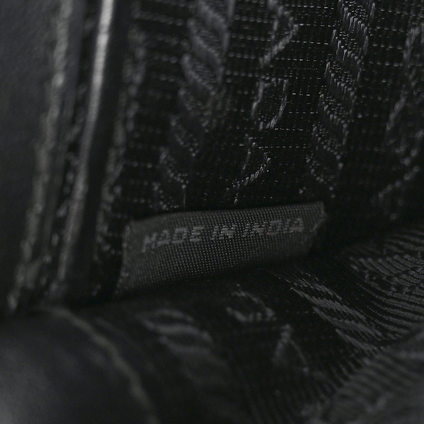 Saffiano Chain Shoulder Bag Black