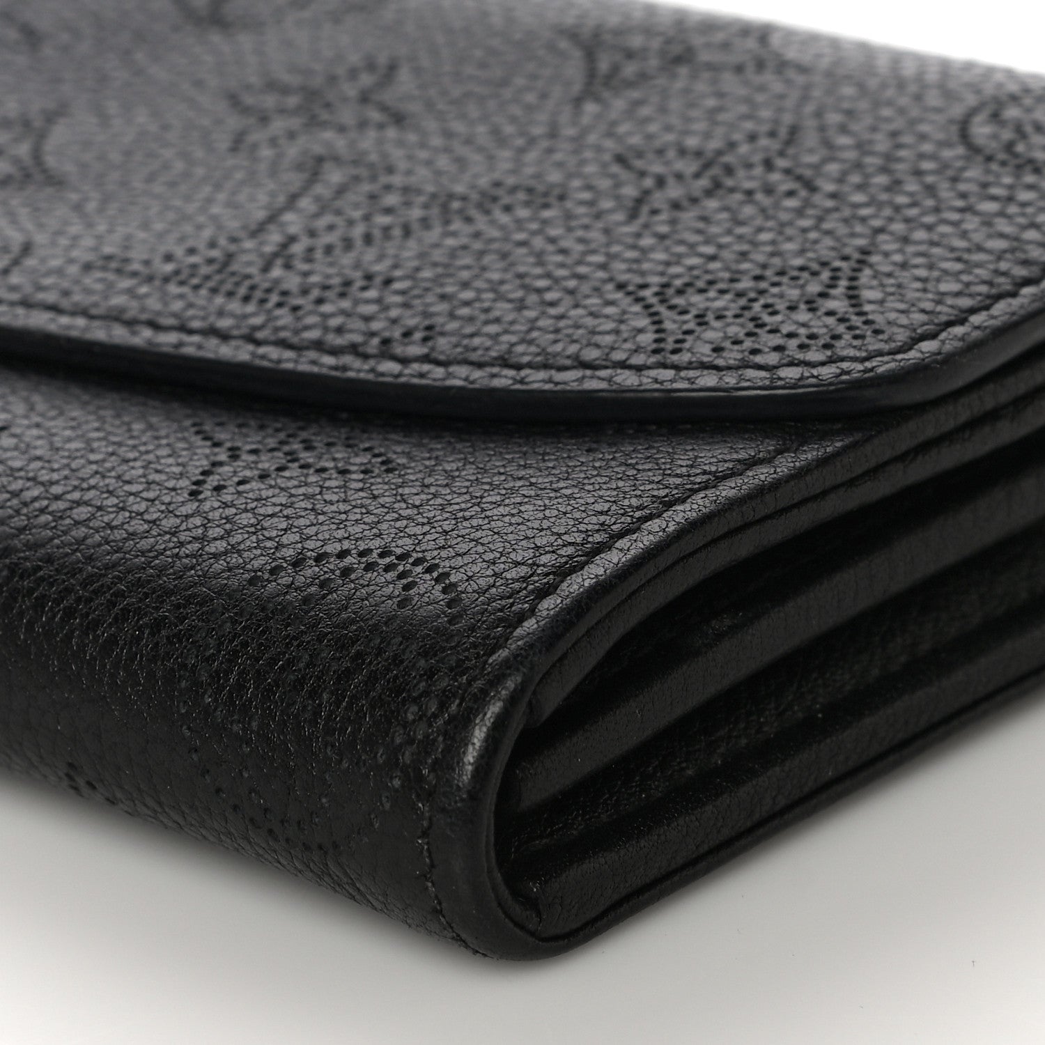 Louis Vuitton Mahina Iris Wallet NM Black 9 of 17