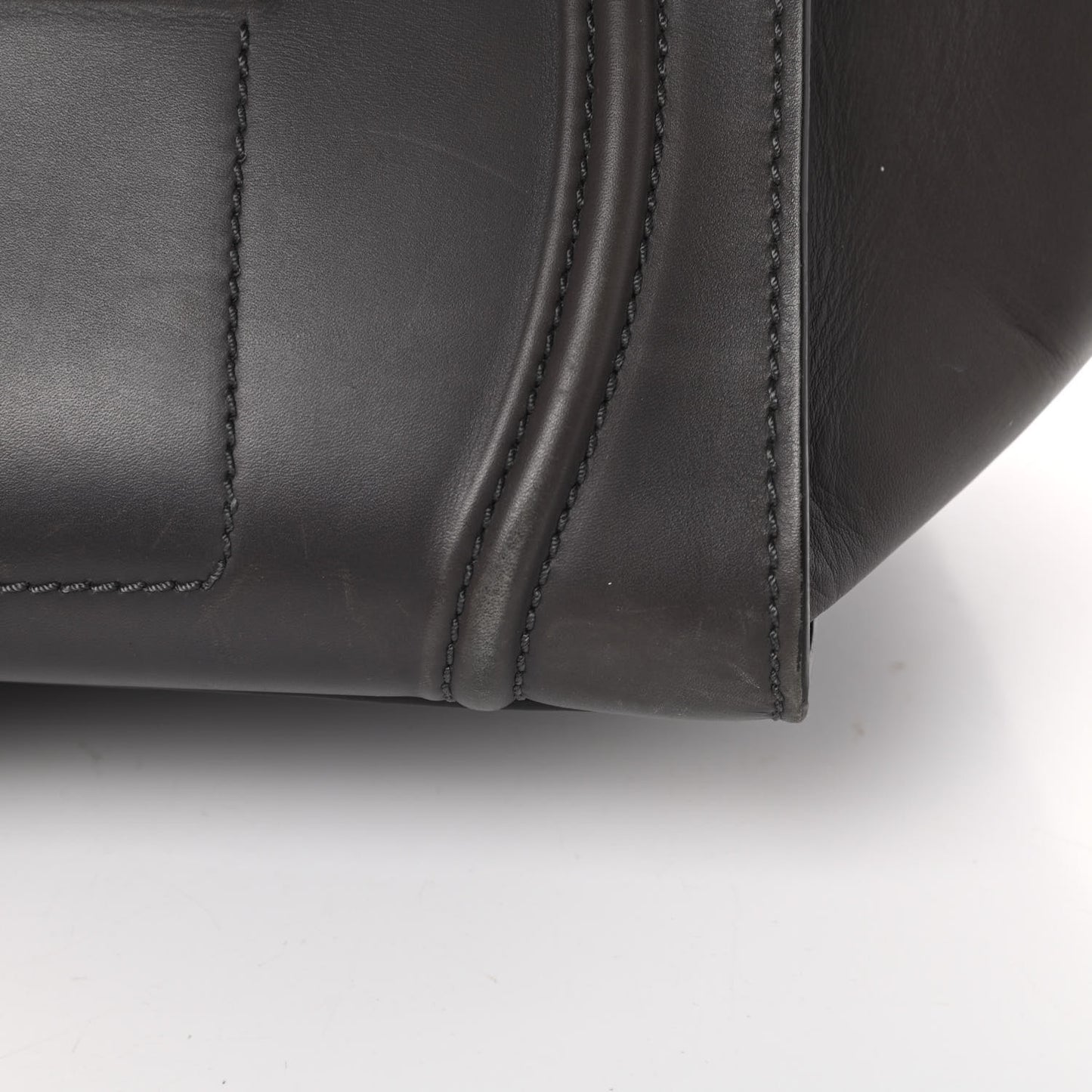 Smooth Calfskin Medium Phantom Luggage Grey