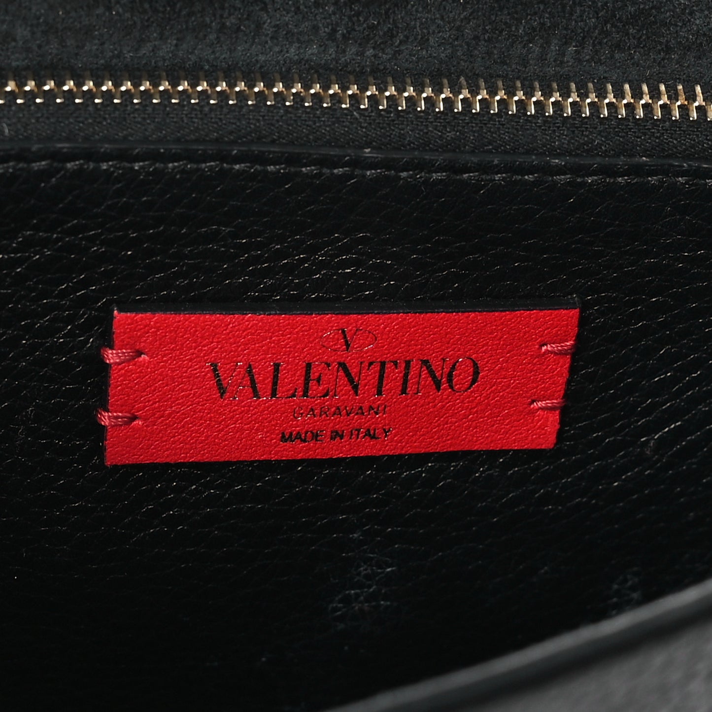 Pebbled Calfskin Rockstud Side Slip Crossbody Black