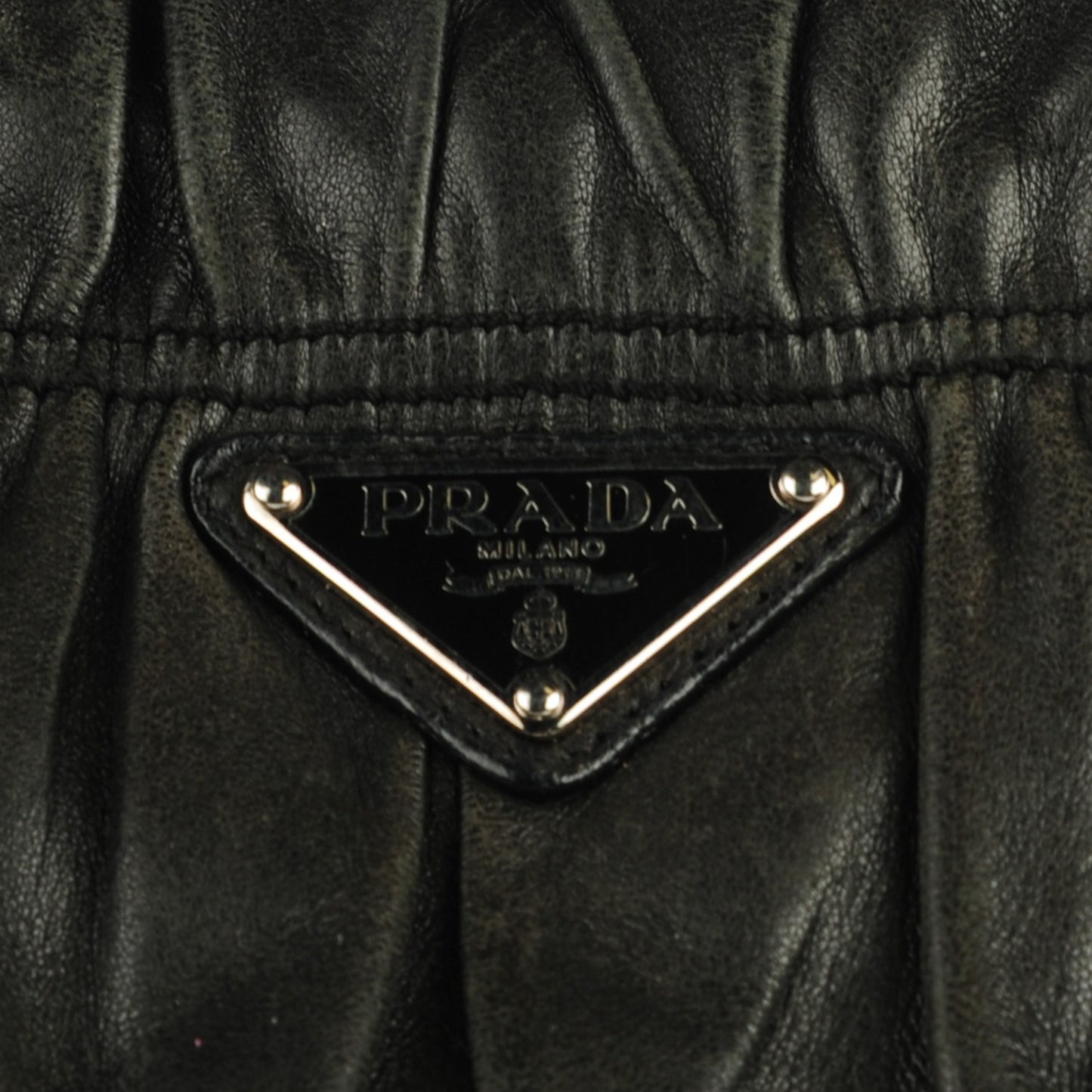 Nappa Gaufre Shoulder Bag Nero Black