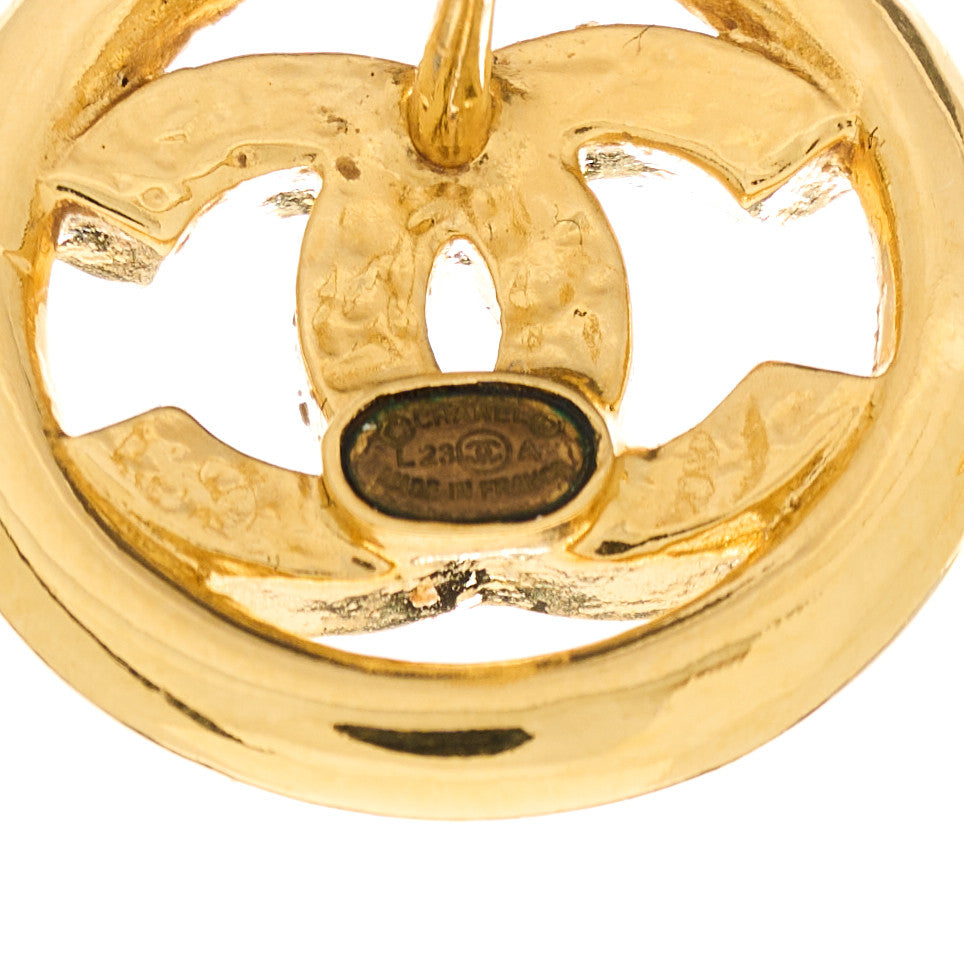 Metal CC Round Earrings Gold