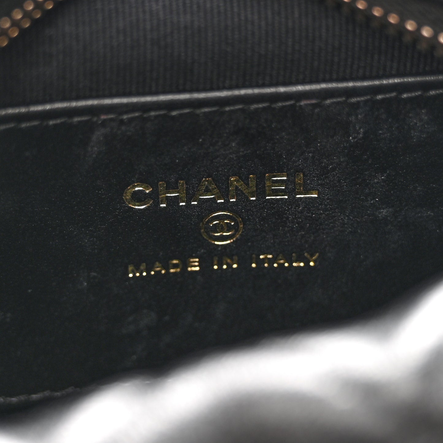 Lambskin Quilted Chain Around Pouch Hobo Black