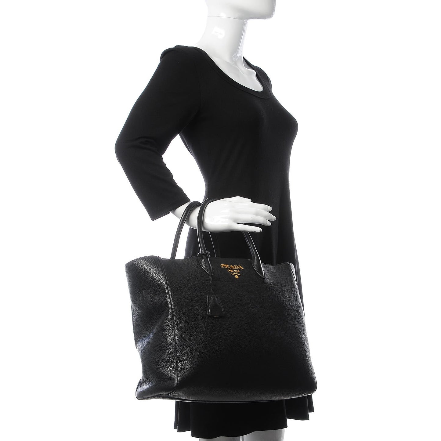 Vitello Daino Tote Black