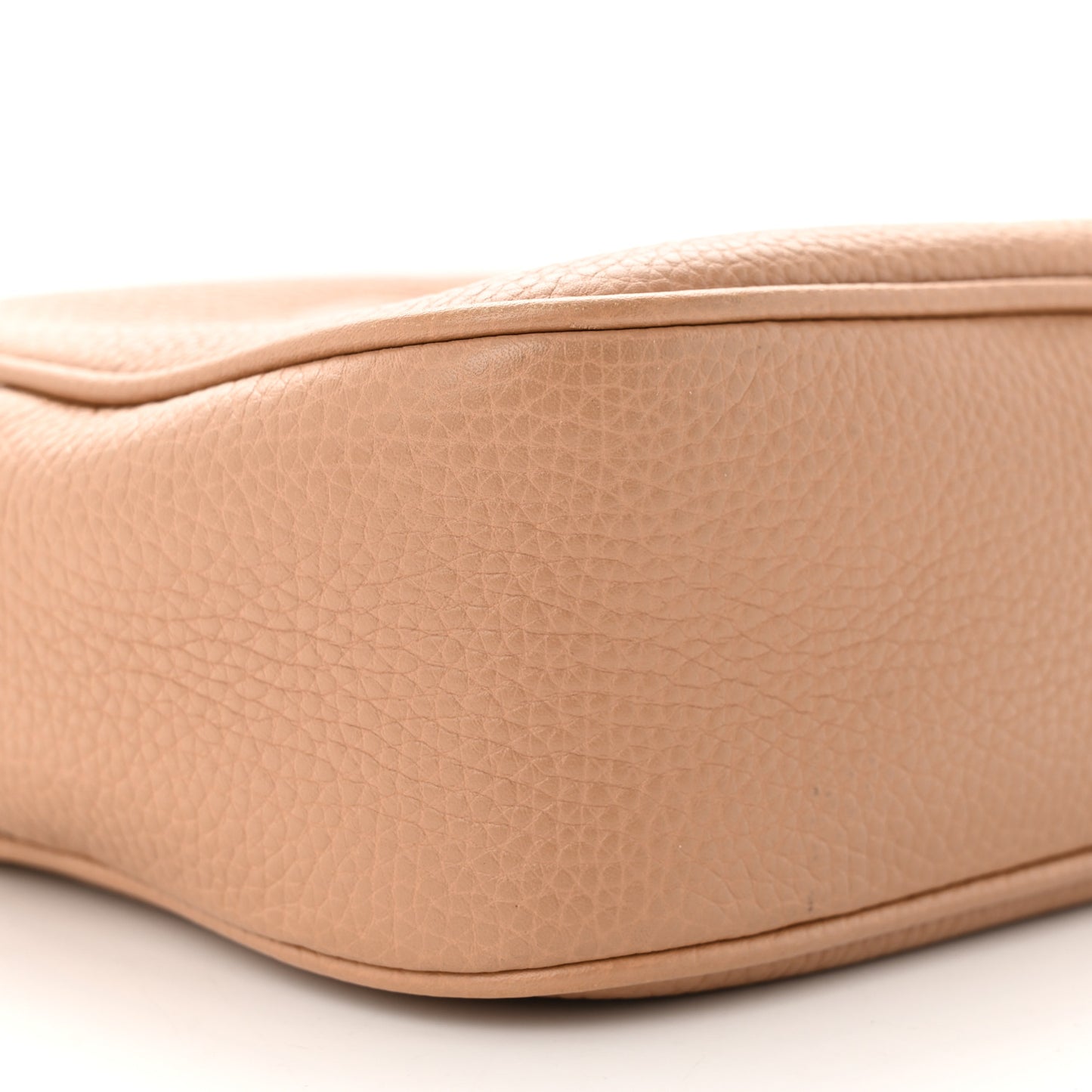 Pebbled Calfskin Small Soho Disco Bag Camelia