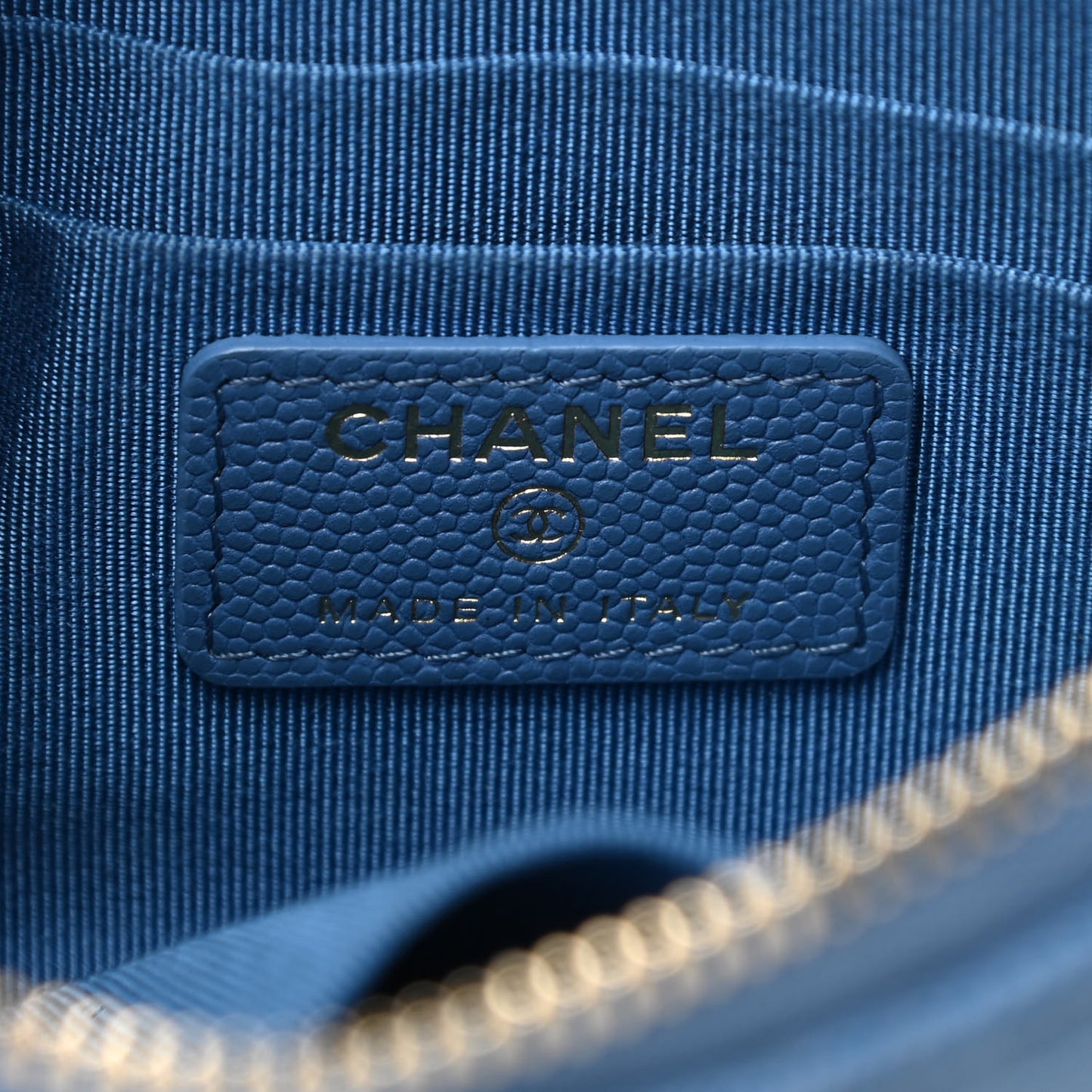 Caviar Quilted Small Pouch Blue