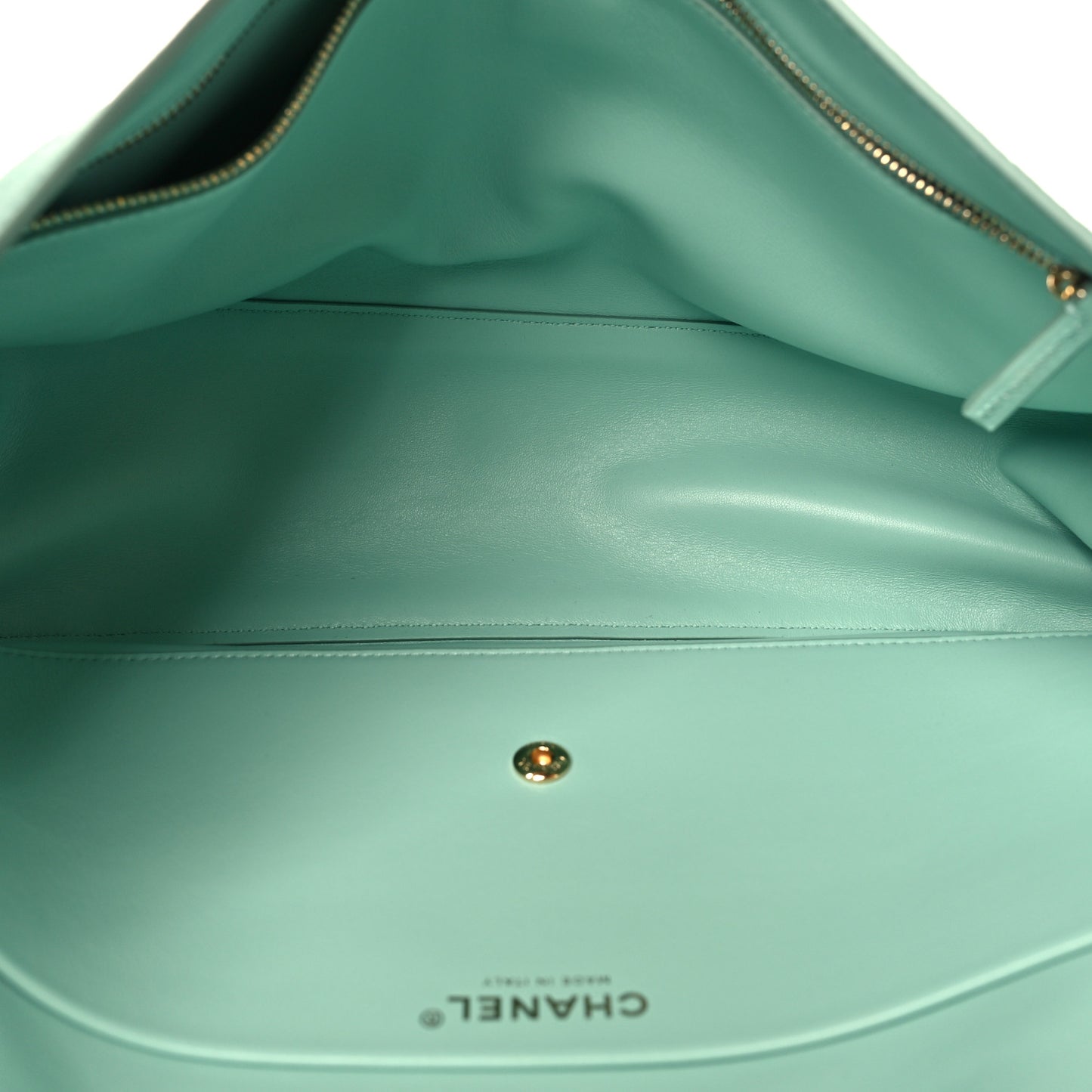 Suede Calfskin Small Souplissimo Maxi Flap Green