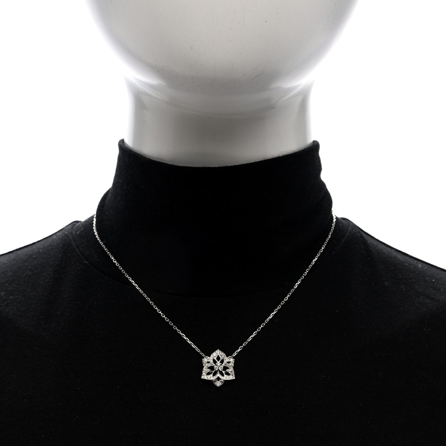 18K White Gold Diamond Pensee de Diamants Flower Pendant Necklace