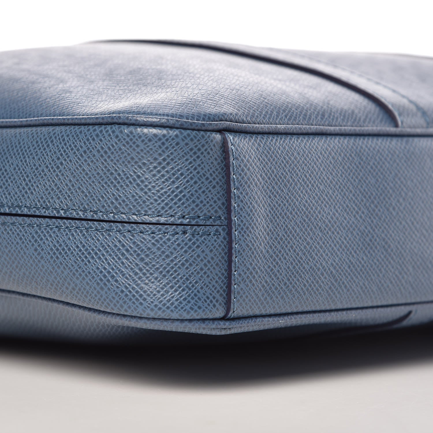 Louis Vuitton Taiga Porte-Documents Voyage PM Neva 8 of 12