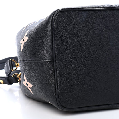Louis Vuitton Empreinte Monogram Giant Neonoe MM Black Beige 13 of 14