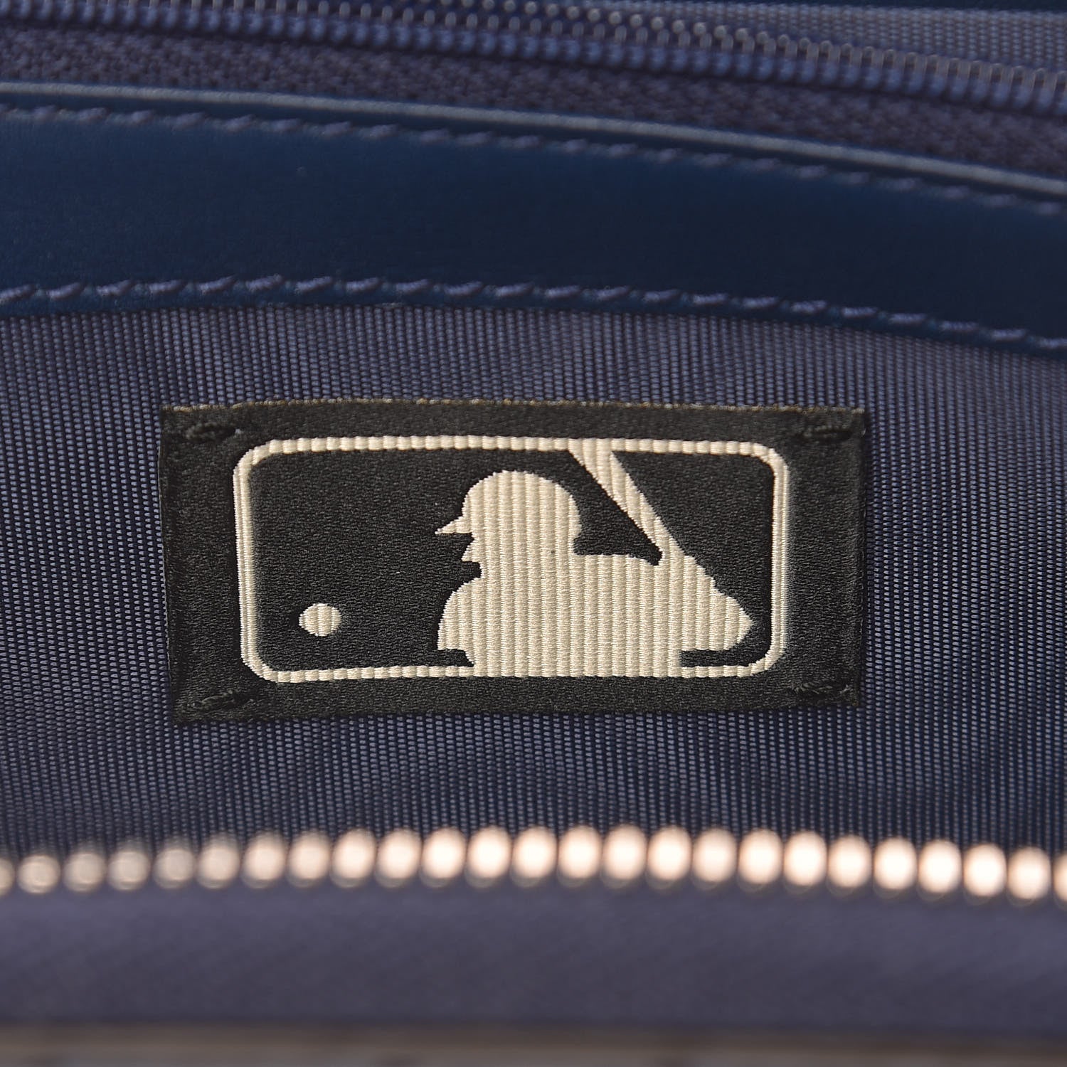 Gucci X MLB Guccissima Signature NY Yankees Embroidered Zip Around Wallet Royale Ivory 8 of 8