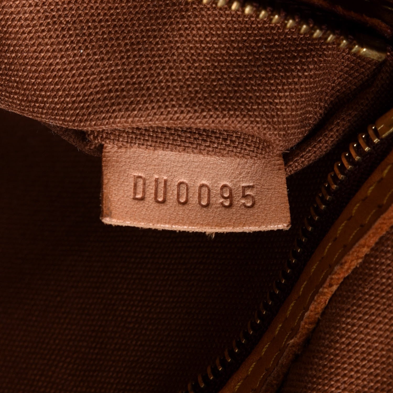 Louis Vuitton Monogram Batignolles Horizontal 7 of 19