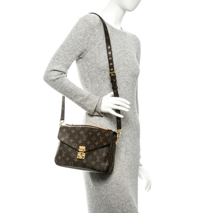 Louis Vuitton Monogram Pochette Metis 2 of 8