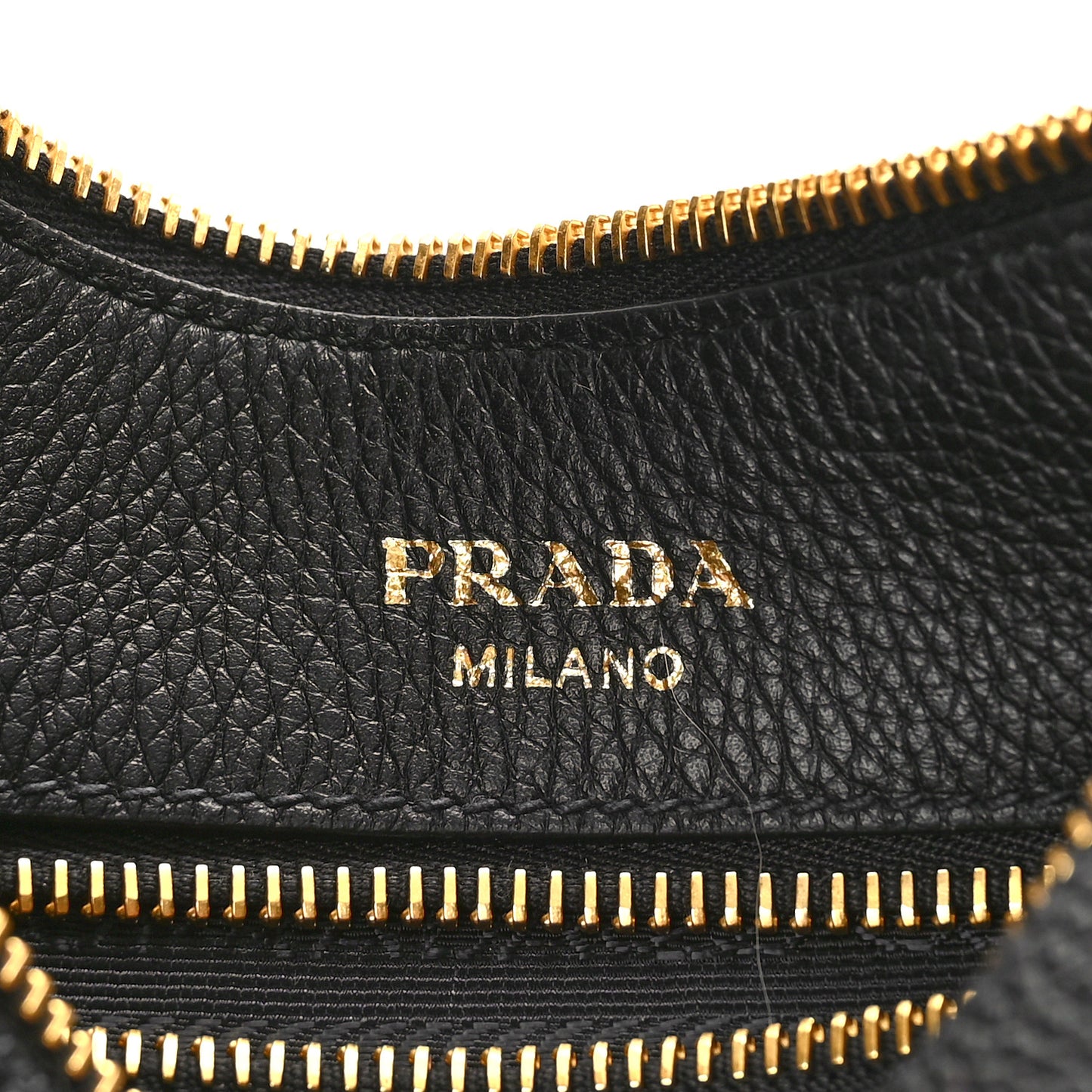 Vitello Daino Zippered Messenger Hobo Black