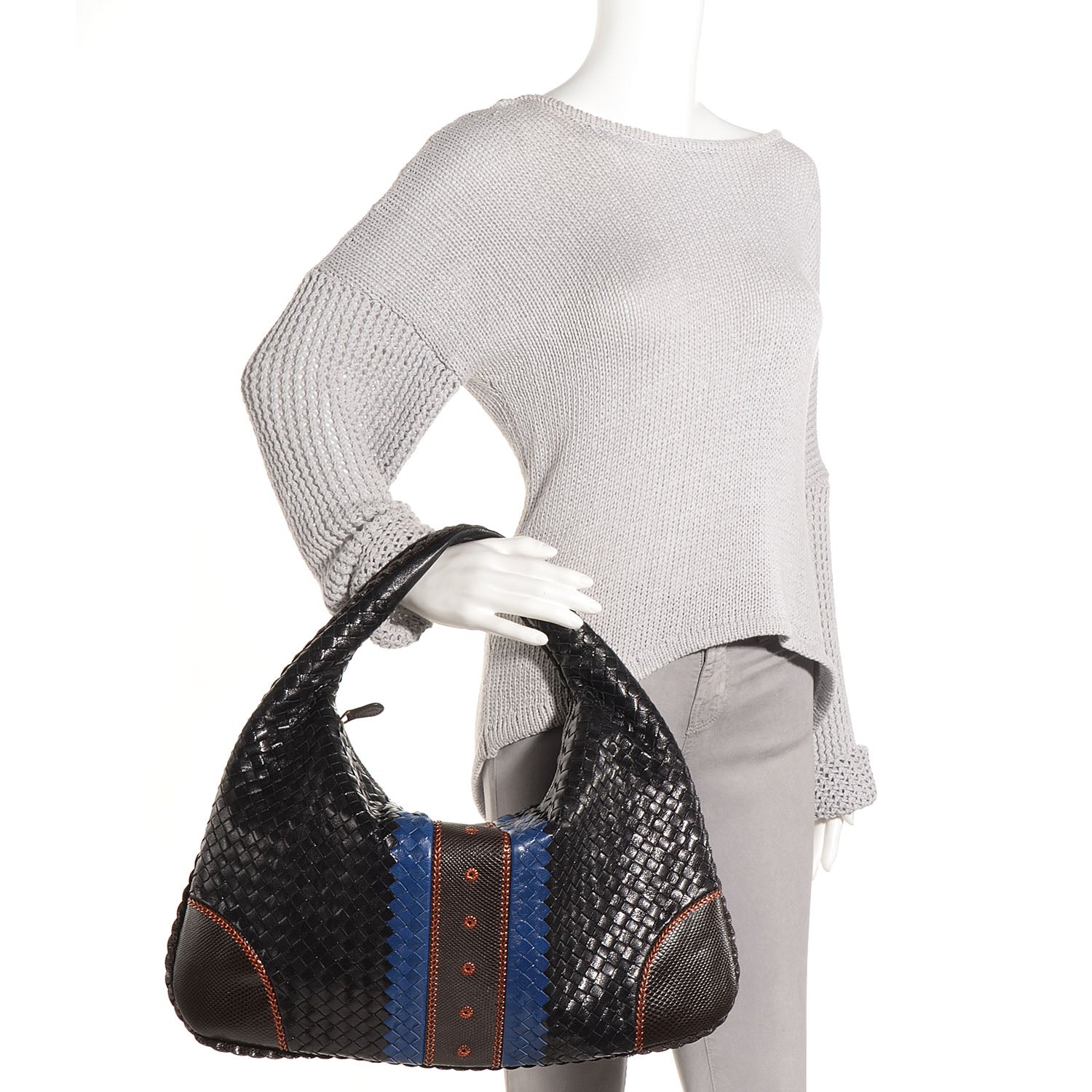 Bottega Veneta Shiny Goatskin Intrecciato Karung Large Veneta Hobo Cobalt Nero 2 of 8