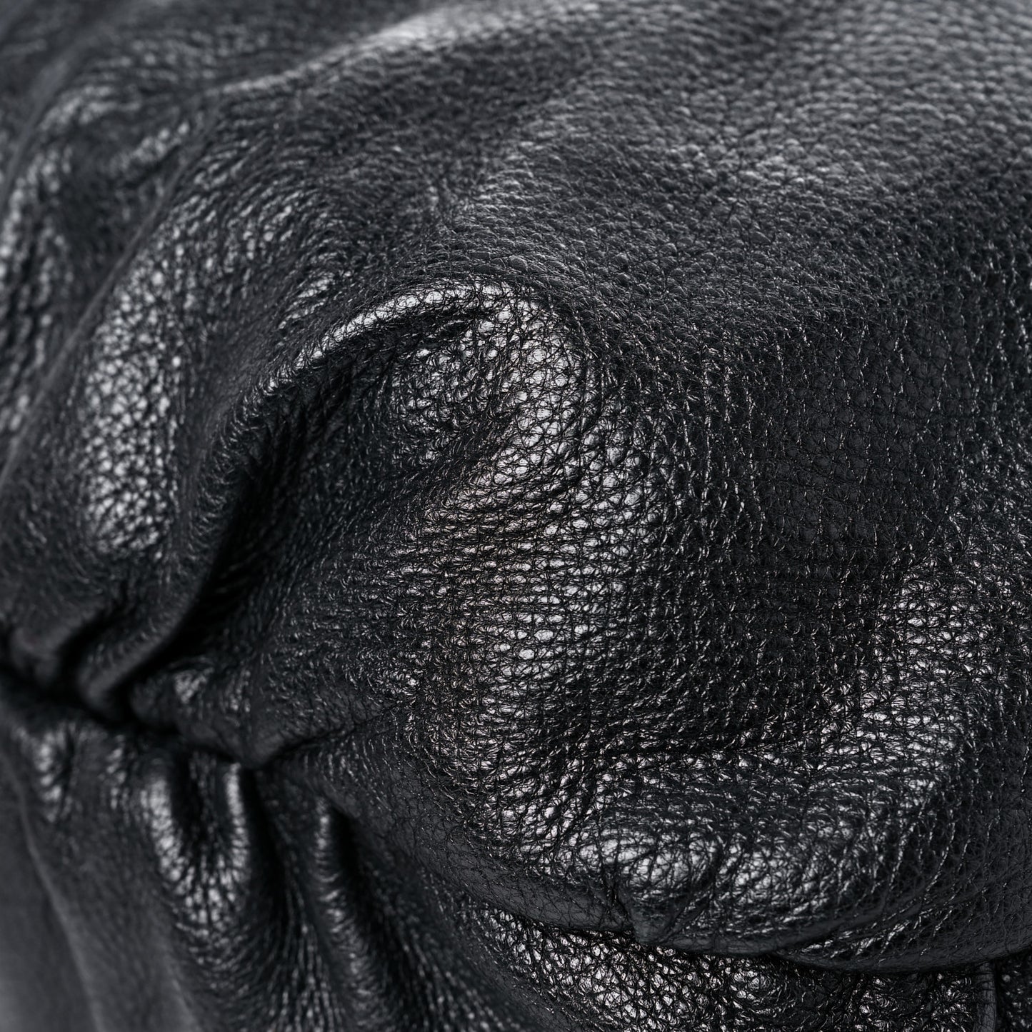 Pebbled Calfskin Medium Jungle Hobo Black
