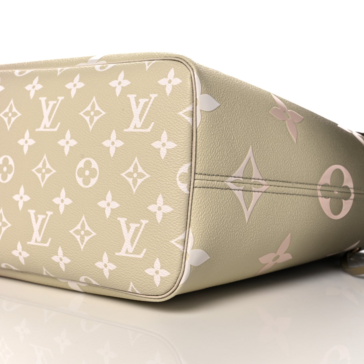 Monogram Giant Spring In The City Neverfull MM Sunset Kaki