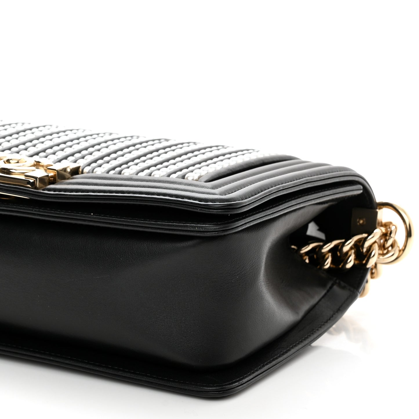 Calfskin Pearl Medium Chanel Pearls Boy Flap Black