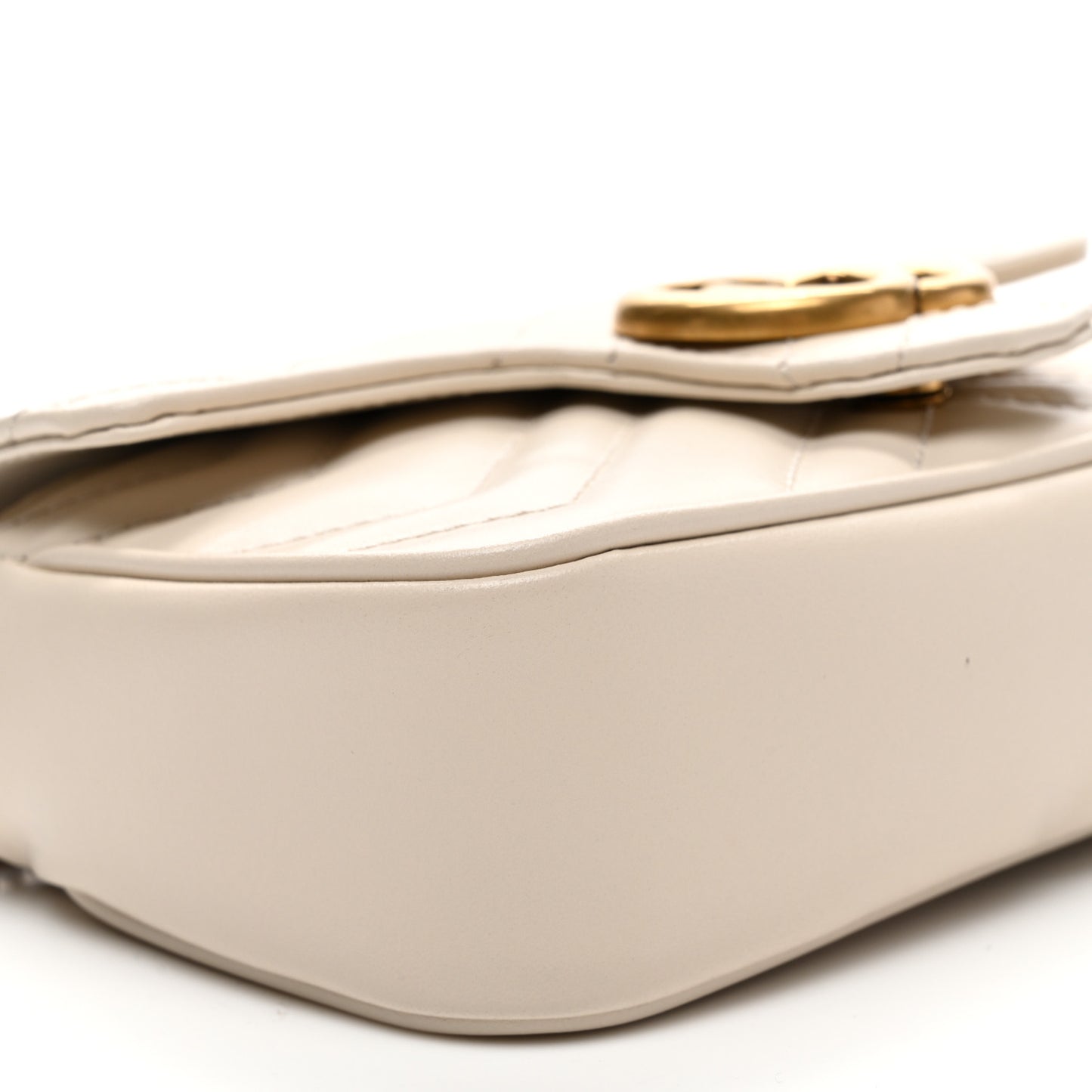 Calfskin Matelasse Super Mini GG Marmont Shoulder Bag White